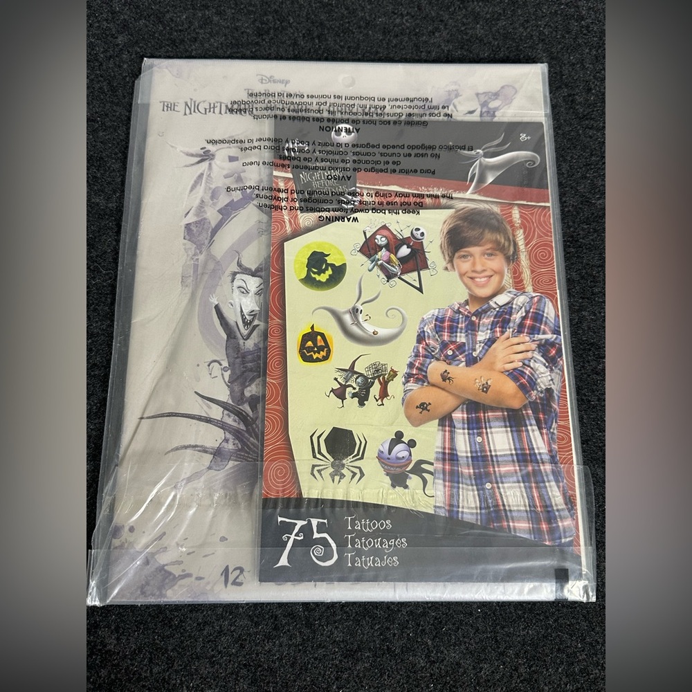 The Nightmare Before Christmas Poster Book Super Set